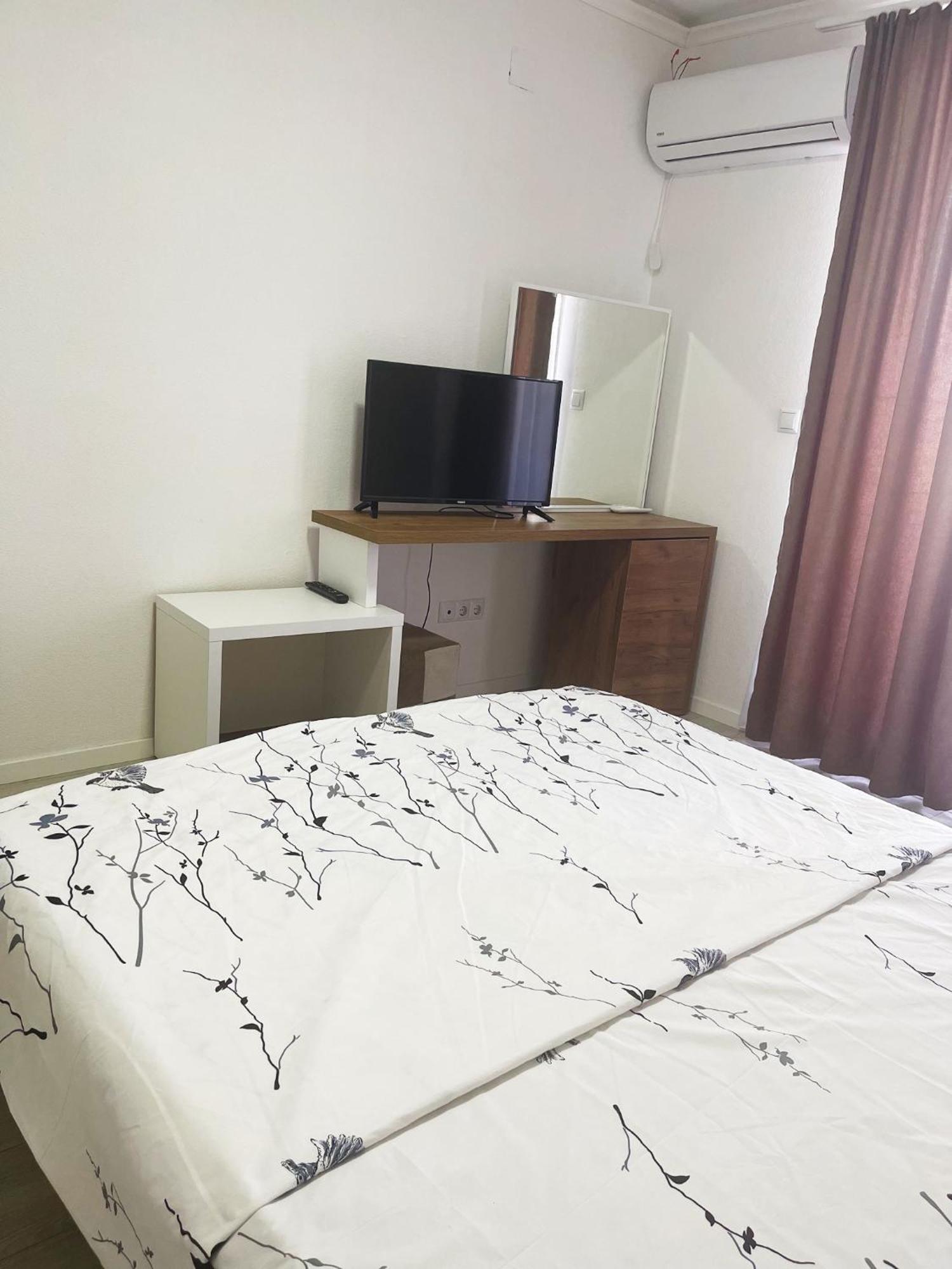 Infinity Plaza Hotel Gjakova Екстериор снимка
