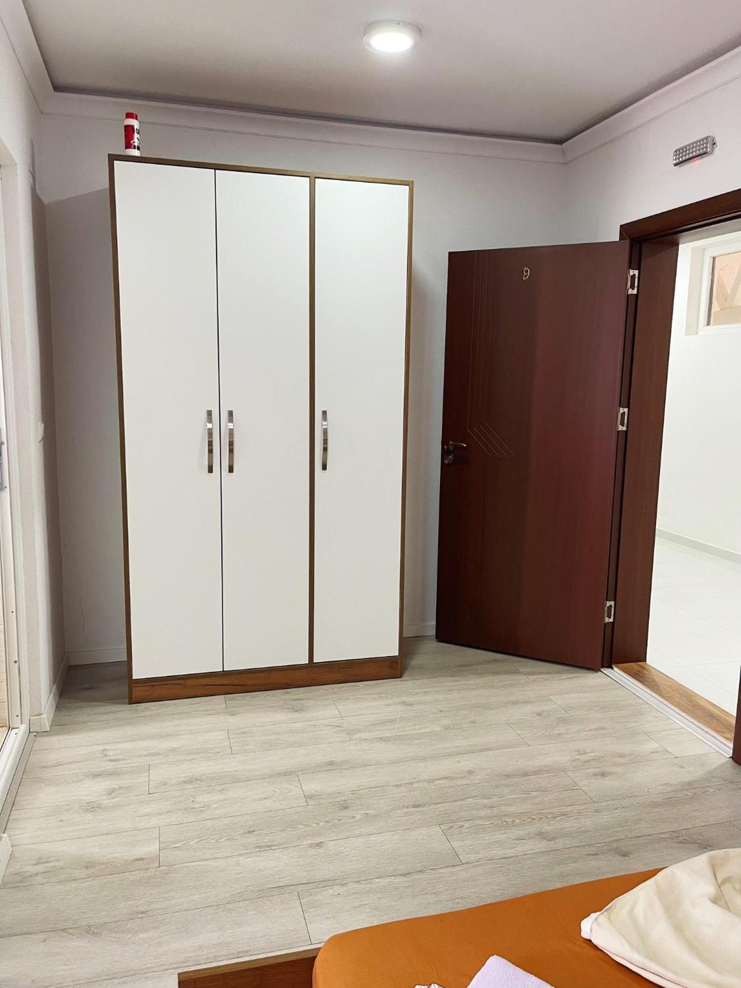 Infinity Plaza Hotel Gjakova Екстериор снимка