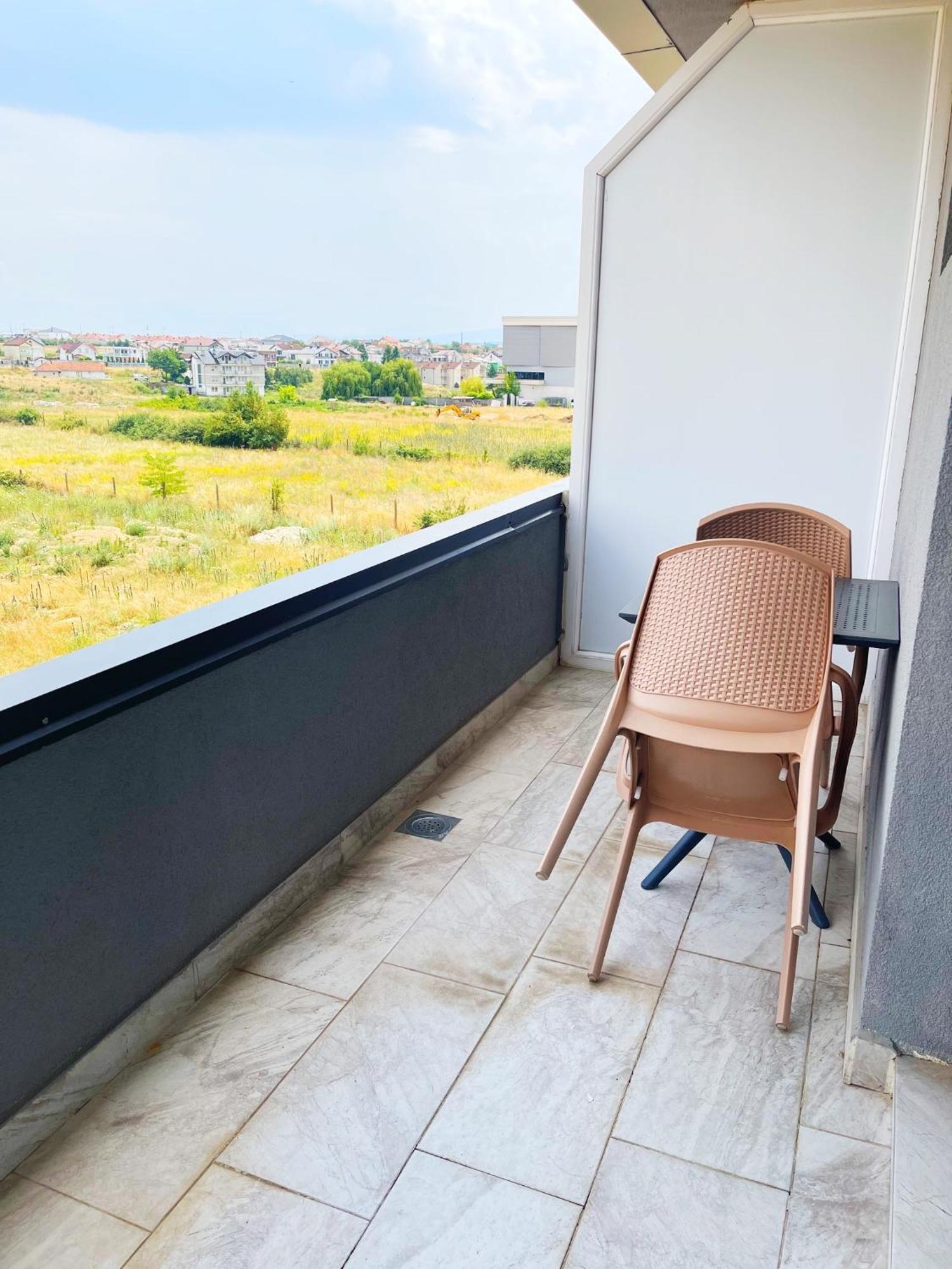 Infinity Plaza Hotel Gjakova Екстериор снимка