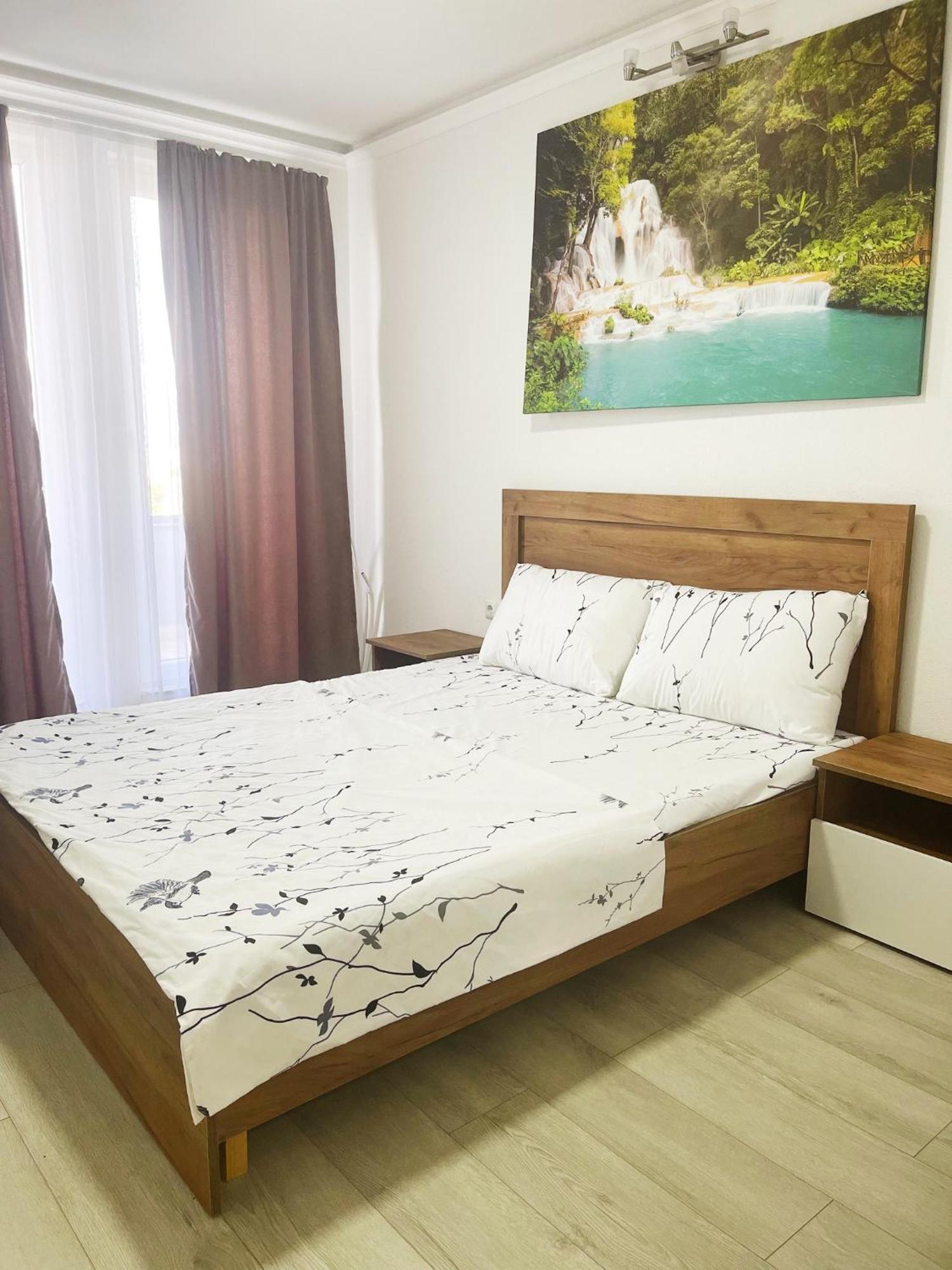 Infinity Plaza Hotel Gjakova Екстериор снимка