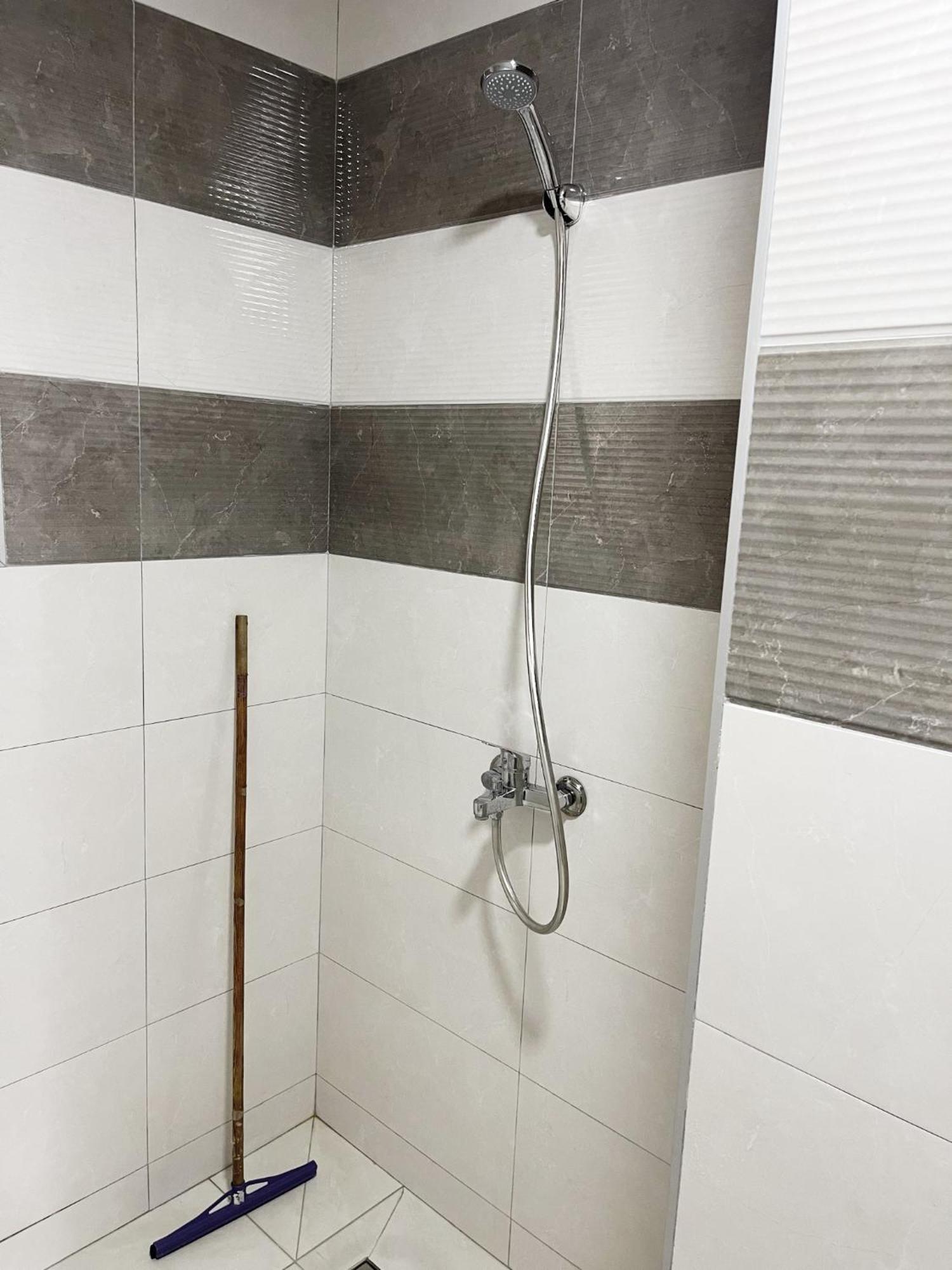 Infinity Plaza Hotel Gjakova Екстериор снимка