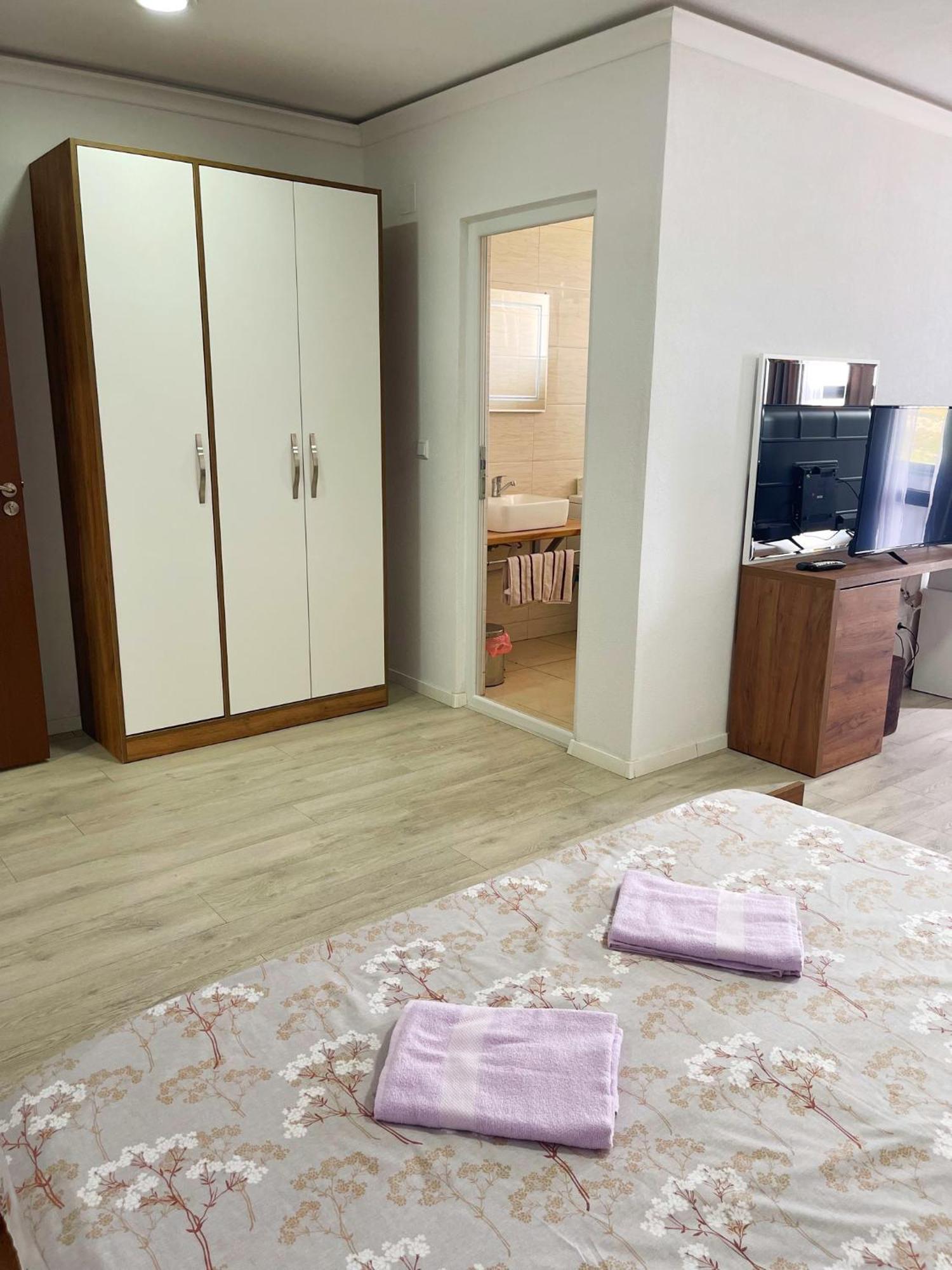 Infinity Plaza Hotel Gjakova Екстериор снимка