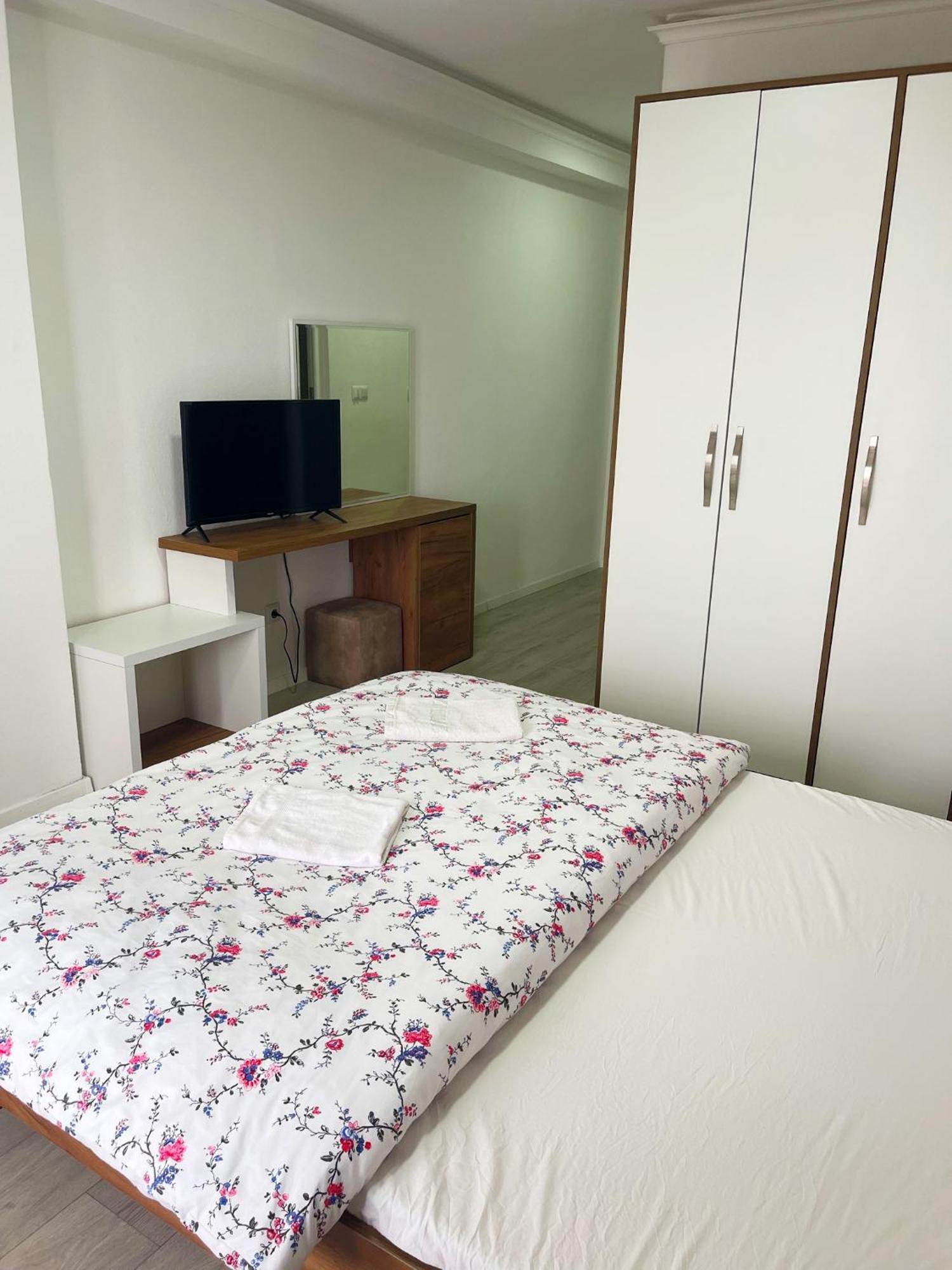 Infinity Plaza Hotel Gjakova Екстериор снимка