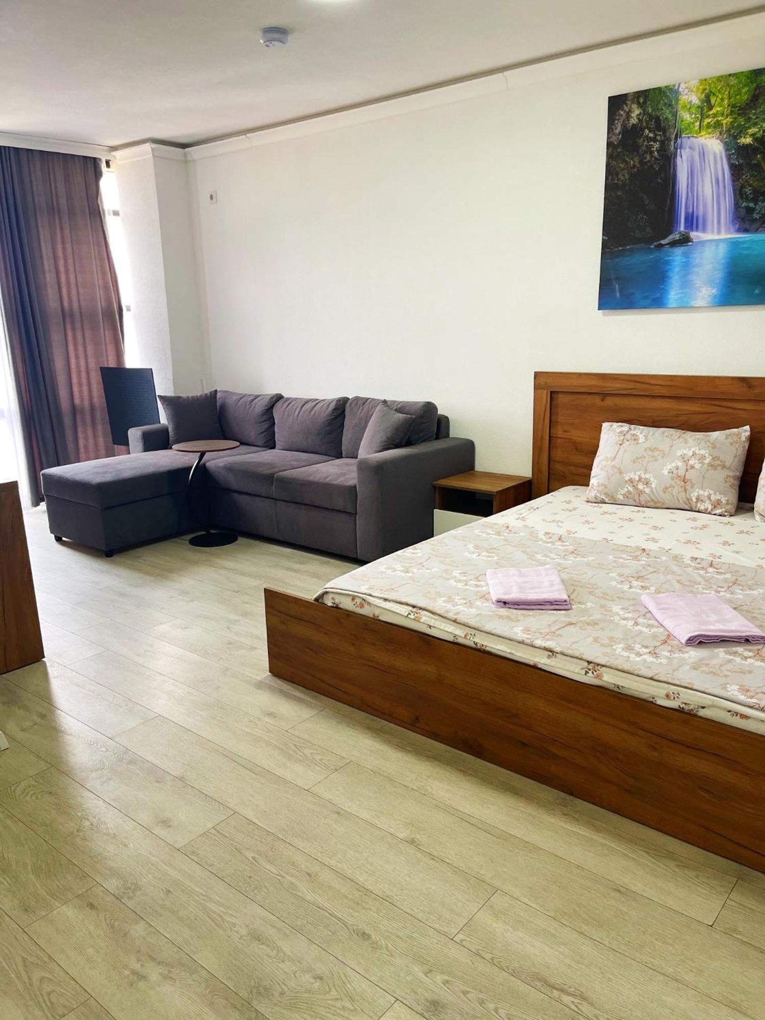 Infinity Plaza Hotel Gjakova Екстериор снимка